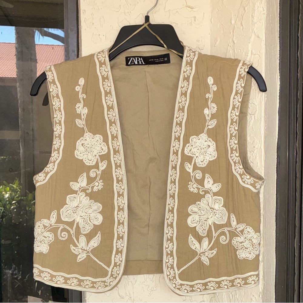 ZARA Boho Embroidered Vest XS - SOLD OUT Blogger Favorite - EUC Rare